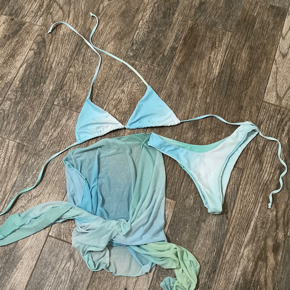 Three piece bikini